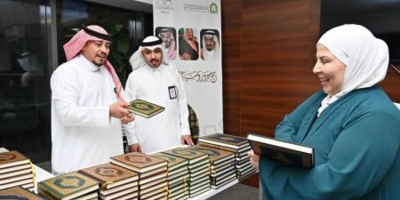 الشؤون الإسلامية تواصل توزيع هدية خادم الحرمين عبر منفذ الحديثة - هرم مصر