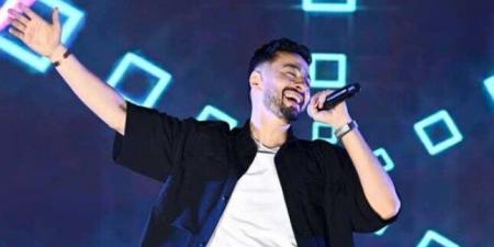حمادة هلال يُشعل حماس جمهوره في القاهرة الجديدة بأغانيه «صور» - هرم مصر