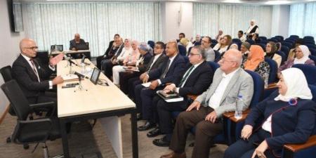 رئيس جامعة عين شمس يترأس الجلسة التاسعة لمجلس شؤون التعليم والطلاب - هرم مصر