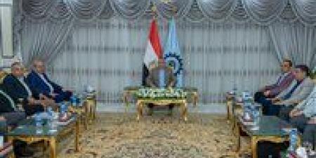 وزير: «مصنع 200 الحربي» من أضخم قلاع الصناعات العسكرية في الشرق الأوسط وإفريقيا - هرم مصر