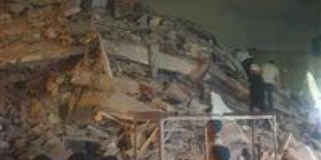 استغاثات تحت الأنقاض.. مأساة انهيار عقار السيدة زينب - هرم مصر
