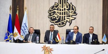 محافظ أسوان يشيد بـ خدمات مركز العزيمة لتأهيل المتعافين من التعاطي - هرم مصر