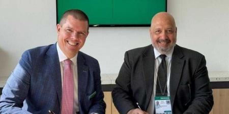 إير كايرو تطور برامج سلامة الطيران بشراكة استراتيجية مع Acron Aviation - هرم مصر
