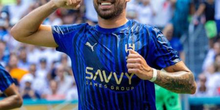 هلال مبهر - هرم مصر