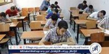 انتظام امتحانات الثانويه العامه لمادة اللغة العربية بسوهاج - هرم مصر