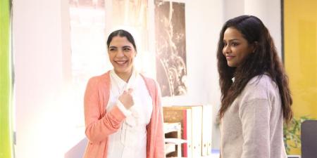 دنيا جمعة عن مشاركتها في مسلسل "فات الميعاد":"سعيدة بالتجربة دي.. وأسماء أبو اليزيد كانت متعاونة جدًا" - هرم مصر