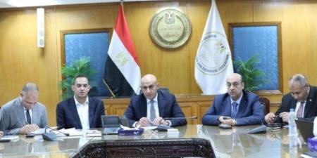 وزير التعليم يتابع امتحانات الثانوية العامة 2024-2025 من غرفة العمليات المركزية - هرم مصر