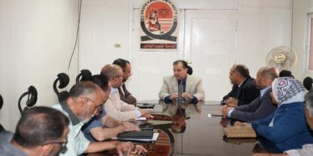 رئيس جامعة جنوب الوادي يناقش خطة الخدمات الطبية المتكاملة المقدمة لمنسوبي الجامعة - هرم مصر