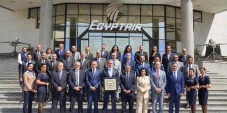 رئيس القابضة لمصرللطيران يهنأ ويشكر مجموعات العمل من للخطوط الجوية المشاركة في تقييم سكاي تراكس - هرم مصر