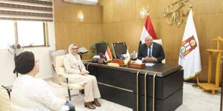 تنفيذ مبادرة سكن كريم في قرى الفرافرة .. تفاصيل مهمة - هرم مصر