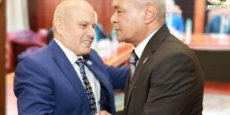 رئيس النيابة الإدارية يهنئ المستشار محمد الشناوي بتعيينه رئيسًا للهيئة - هرم مصر
