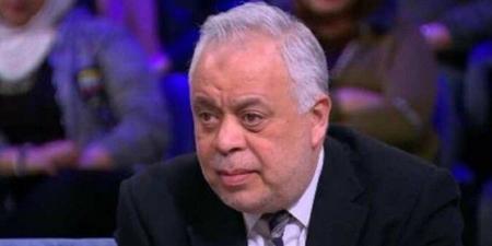 تغريم الفتاة متهمة بإزعاج أشرف زكي 10 آلاف جنيه - هرم مصر