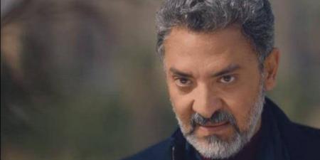بمشاركة سيد رجب وبيومي فؤاد..  فتحي عبد الوهاب يصور  فيلم "ثلاثة في واحد" - هرم مصر
