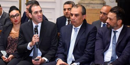وزير الخارجية يُشارك في المائدة المستديرة الأولي لدعم القطاع الخاص وزيادة الصادرات المصرية - هرم مصر