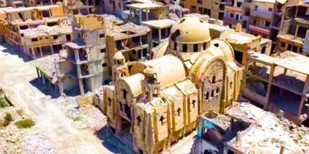 آخر 4 بقوا بالمدينة.. جورج قسطنطين يسعى لإعادة الحياة للمجتمع المسيحي بدير الزور - هرم مصر