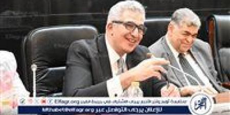 أمين "الأعلى للجامعات" يناقش بالبرلمان تطبيق برنامج التعليم الطبي الجديد والتدريب الإلزامي - هرم مصر