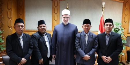 وكيل الأزهر يستقبل وفد معهد زيس الإندونيسي لبحث سبل تعزيز التعاون المشترك - هرم مصر
