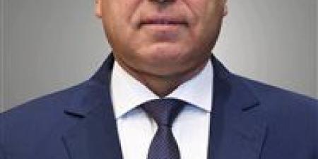 نائب رئيس مجلس الوزراء للتنمية الصناعية وزير الصناعة والنقل يتفقد معهد التبين للدراسات المعدنية التابع لوزارة الصناعة - هرم مصر