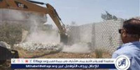 إزالة 39 حالة تعدي على أراضي زراعية فى أسيوط - هرم مصر