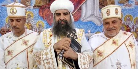 سيامة دياكونين جديدين بأبنوب على يد الأنبا بيسنتي - هرم مصر