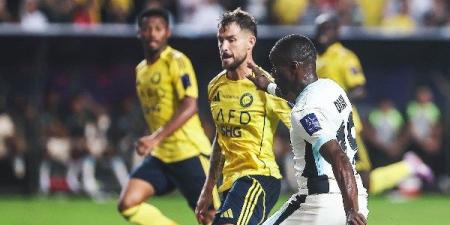 تعادل مثير وطرد في الشوط الأول بمباراة النصر والاتحاد في السوبر السعودي - هرم مصر
