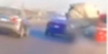 النجدة تضبط سائق صدم عدة سيارات.. وهذه عقوبة تعريض حياة المواطنين للخطر - هرم مصر