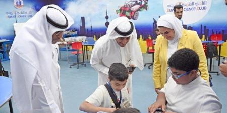 النادي العلمي الكويتي يؤكد الحرص على تنمية المهارات العلمية والتقنية لدى الناشئة والشباب - هرم مصر