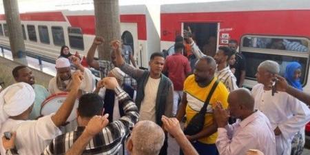 عاجل | تسيير القطار السادس لتسهيل العودة الطوعية للأشقاء السودانيين «صور» - هرم مصر