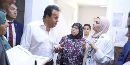 وزير الصحة يتفقد مركز صحة أسرة ”الريحان” بالشروق.. ويستجيب لشكوى ميدانية من المواطنين بزيارة مركز طبي ”70” - هرم مصر