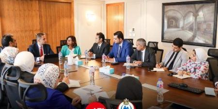الصحة والأكاديمية الوطنية للتدريب تبحثان تطوير برامج لدعم الكوادر الطبية والإدارية - هرم مصر