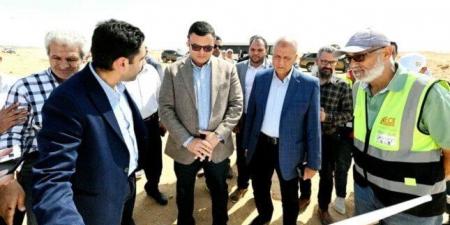 وزير الإسكان يتفقد المركز التكنولوجي لخدمة المواطنين بالعبور الجديدة - هرم مصر