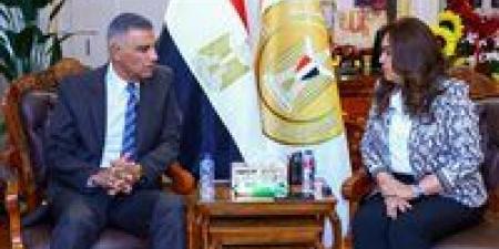 ننشر تفاصيل لقاء وزيرة التنمية المحلية مع محافظ أسوان - هرم مصر