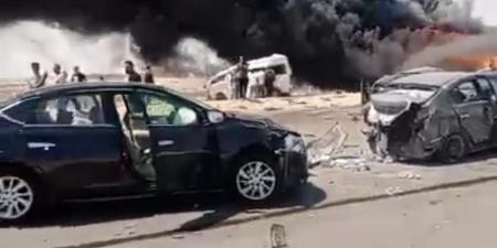 الصور الأولى لحادث مطروح واشتعال النيران وتفحم أربع سيارات ومصرع وإصابة 20 - هرم مصر