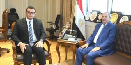 وزير الإسكان يستقبل محافظ بورسعيد لبحث ملفات العمل والتعاون المشترك - هرم مصر