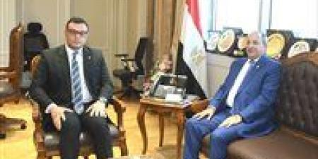 وزير الإسكان يستقبل محافظ بورسعيد لبحث ملفات العمل والتعاون المشترك - هرم مصر