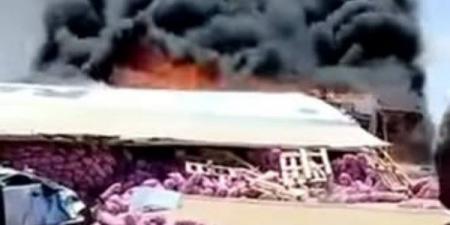 تشييع جثمان أحد ضحايا حادث اصطدام واحتراق 4 سيارات في مطروح - هرم مصر