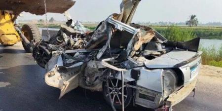 مصرع 3 أشخاص وإصابة أخر فى حادث تصادم ملاكى وتريللا بأسيوط - هرم مصر