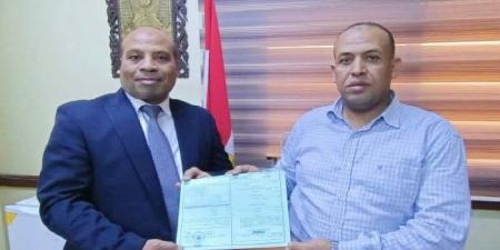 تسليم أول رخصة بناء بمدينة الأمل في نجع حمادي - هرم مصر