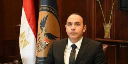 رئيس الوزراء يصدر قراراً بتعيين الدكتور إسلام عزام رئيساً للبورصة المصرية - هرم مصر
