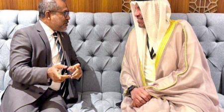 وزير الخارجية الكويتي يلتقي وزير خارجية موريشيوس على هامش الاجتماع الاستثنائي لمنظمة التعاون الإسلامي - هرم مصر