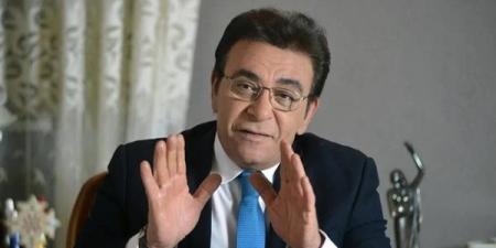 بعد وفاته.. أبرز المعلومات عن الإعلامي عاطف كامل - هرم مصر