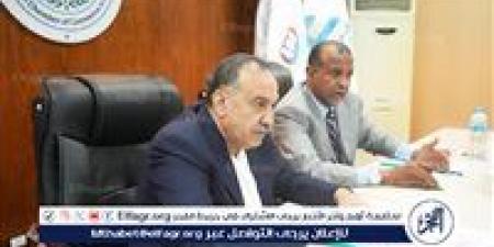محافظ أسيوط يعلن عن تبرع الغرفة التجارية بالمحافظة بنصف مليون جنيه لدعم التعليم الفني - هرم مصر
