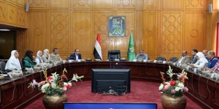 تجهيز ١٣٥ مركز انتخابي لاستقبال ٩٩٩٢٤٨ ناخب وناخبة في انتخابات الشيوخ بالإسماعيلية - هرم مصر
