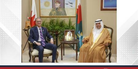 وزير شؤون الدفاع يستقبل سفير الولايات المتحدة الأمريكية لدى مملكة البحرين - هرم مصر