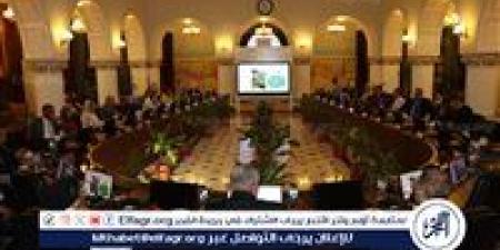جامعة الإسكندرية تبحث تطوير القاعات الذكية وتكرم نائب رئيسها - هرم مصر