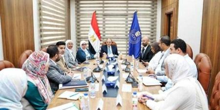 رئيس هيئة الدواء يبحث مع شركة Pamp;G العالمية دعم الاستثمار في المستحضرات الدوائية - هرم مصر
