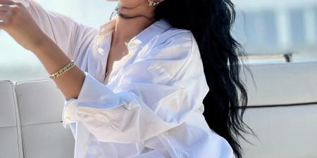 ميريهان حسين تثير الجدل بإطلالة ملفتة خلال عطلتها الصيفية - هرم مصر