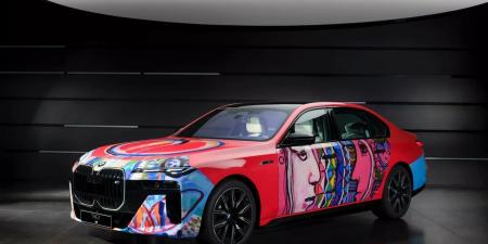لوحة فنية.. أغرب ظهور لسيارة BMW i7 الفئة السابعة| بالصور - هرم مصر
