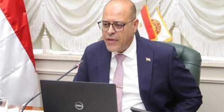 وزير العمل: الخميس إجازة رسمية بالقطاع الخاص بمناسبة ذكرى المولد النبوي الشريف - هرم مصر