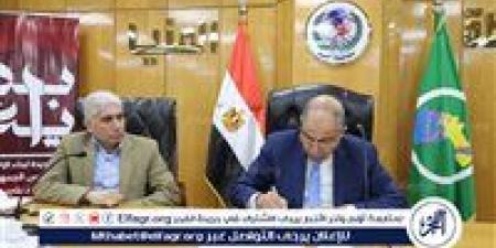 محافظ المنيا يوجّه بتدعيم شبكات مياه الشرب وتمهيد الطرق بالقرى ويستجيب لعدد من الحالات الإنسانية - هرم مصر